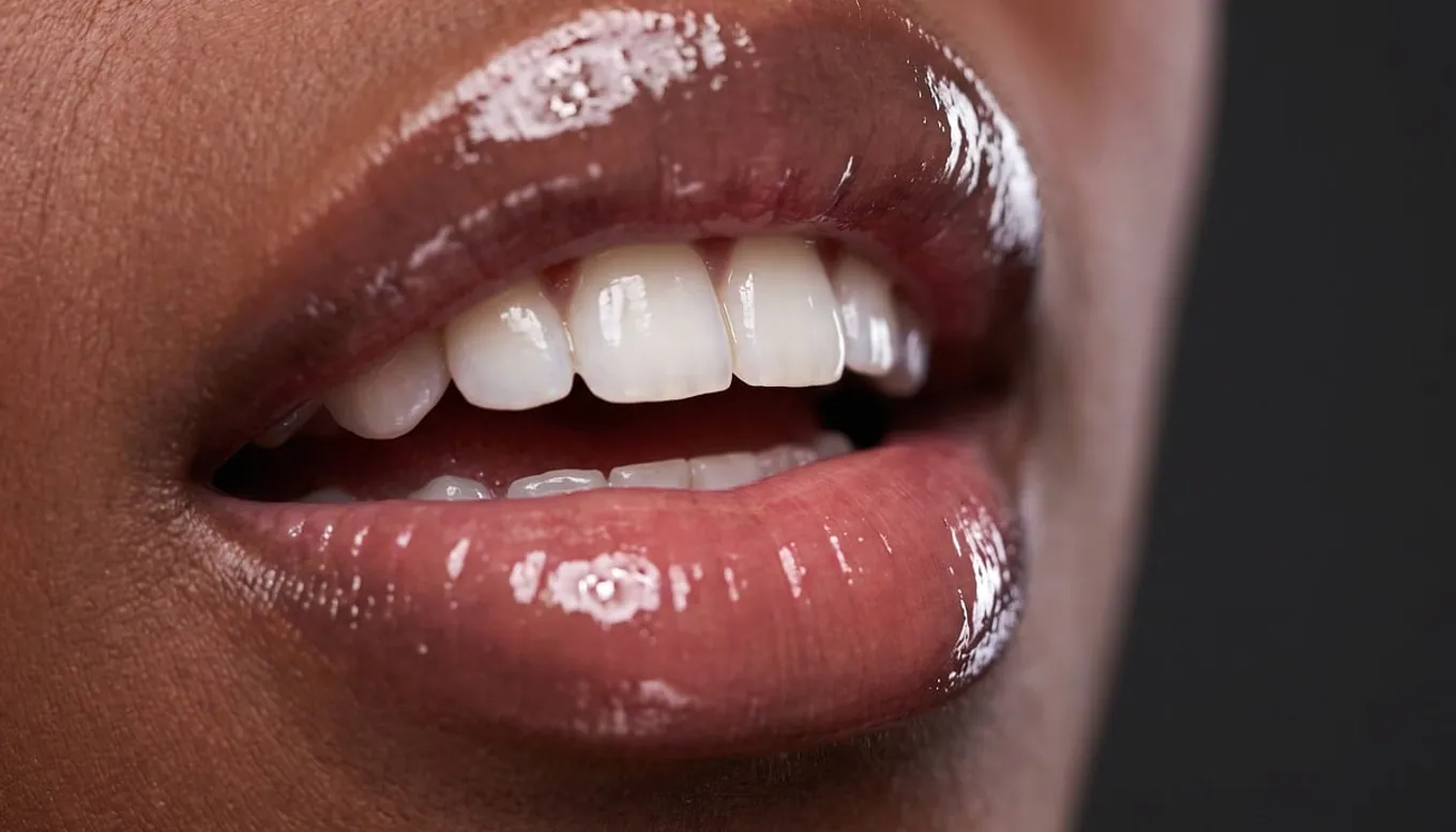 Close-up, lips and glossy