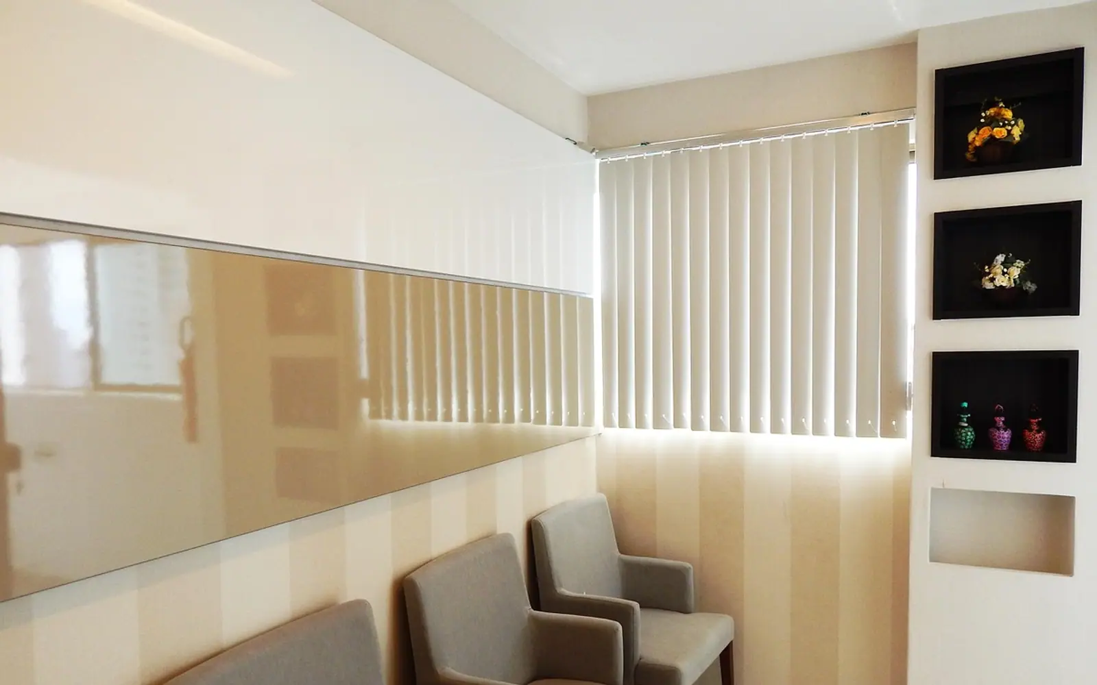 Clinic, front desk and architecture